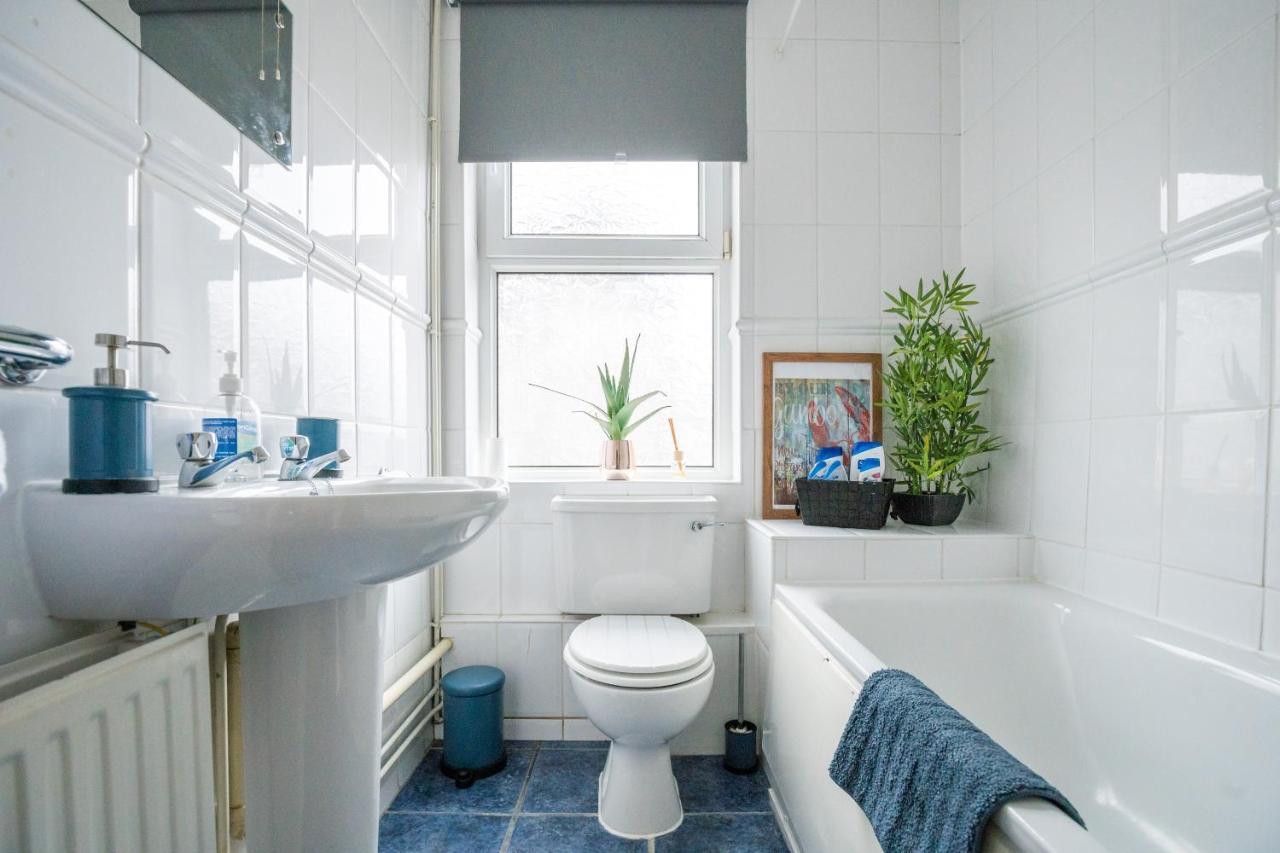 קארדיף The Ella Fitzgerald - Modern 2 Bedroom Apartment, Super Close To City Centre מראה חיצוני תמונה