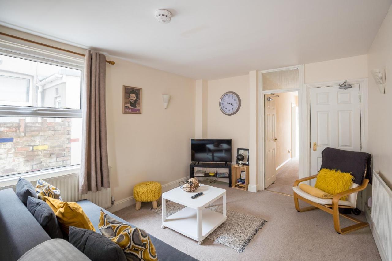 קארדיף The Ella Fitzgerald - Modern 2 Bedroom Apartment, Super Close To City Centre מראה חיצוני תמונה