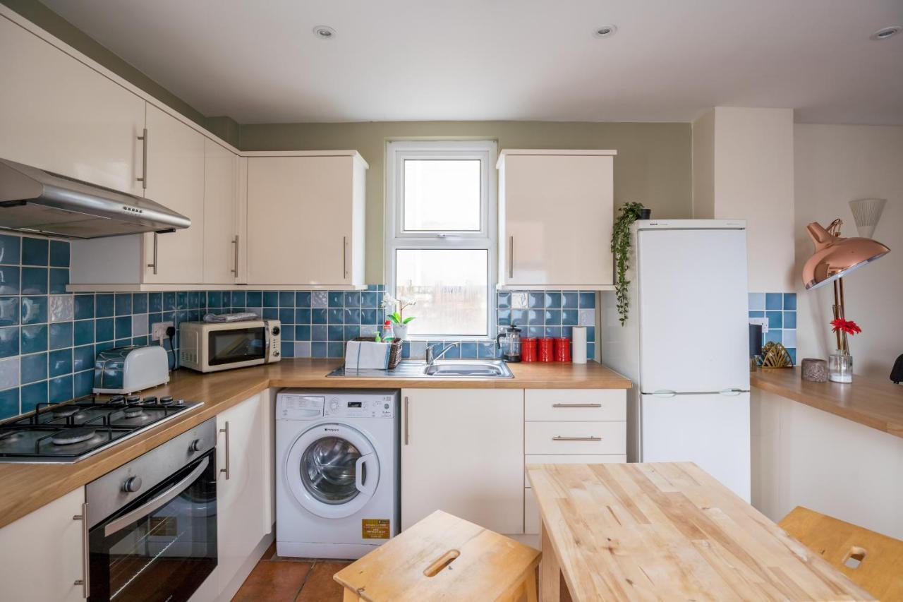 קארדיף The Ella Fitzgerald - Modern 2 Bedroom Apartment, Super Close To City Centre מראה חיצוני תמונה