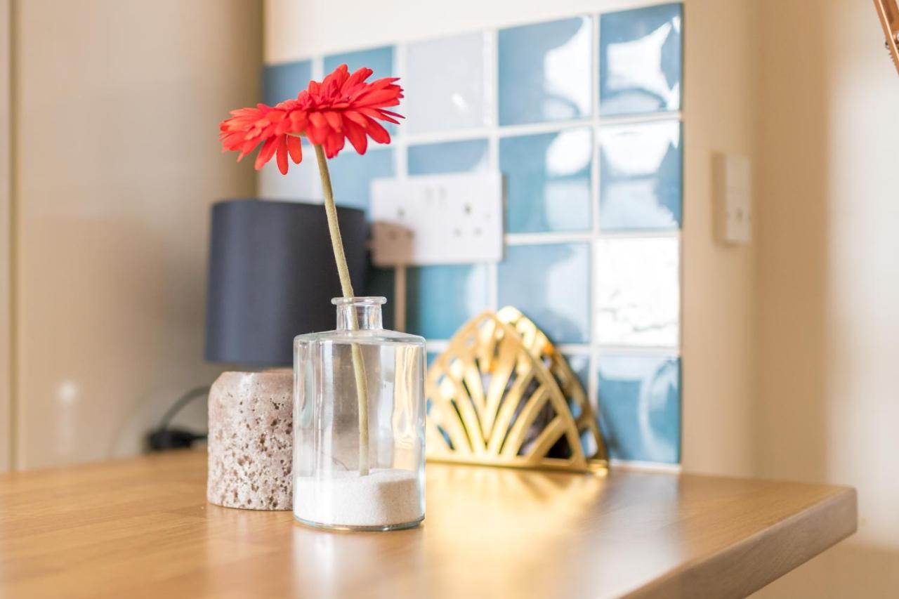 קארדיף The Ella Fitzgerald - Modern 2 Bedroom Apartment, Super Close To City Centre מראה חיצוני תמונה